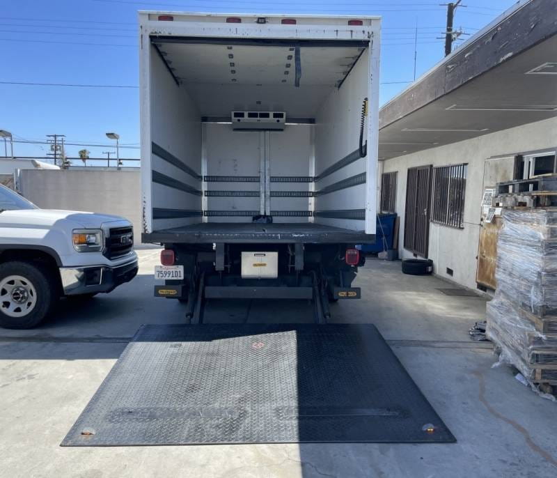 Craigslist Box Truck For Sale With Liftgate Near Me