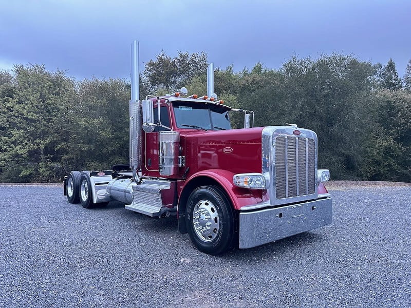 Day Cab Tractor Truck for Sale